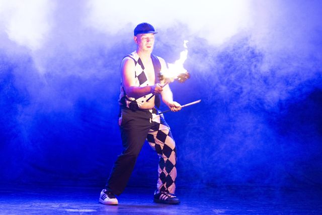 Mouse, fire performance at Dante's Sinferno — frame 8
