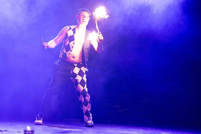 Mouse, fire performance at Dante's Sinferno — frame 27