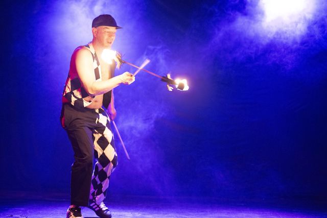 Mouse, fire performance at Dante's Sinferno — frame 35