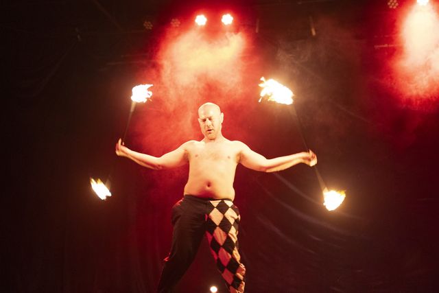 Mouse, fire performance at Dante's Sinferno — frame 44